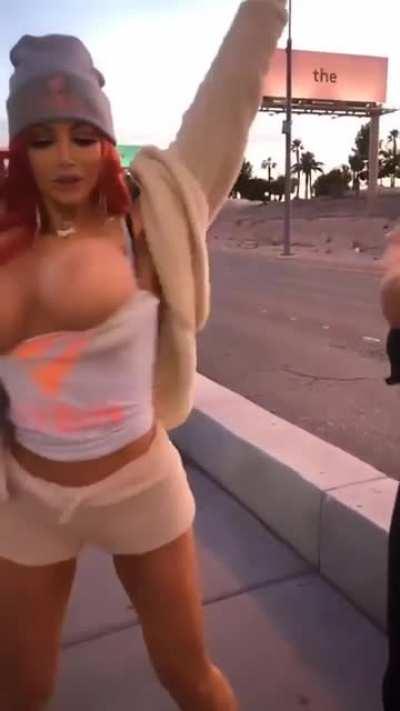 Roadside Reveal and Jiggle