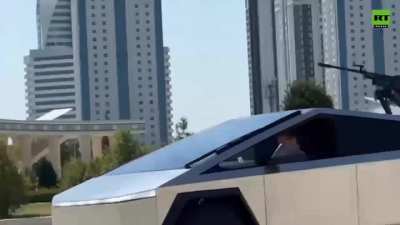 RU POV: Kadyrov received a Cybertruck electric vehicle from Elon Musk.