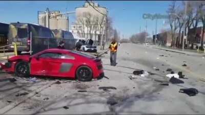 A McLaren hit an r8 and both where totaled