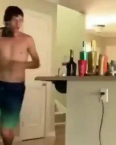 É oq acontece quando vc irrita o charizard do ash