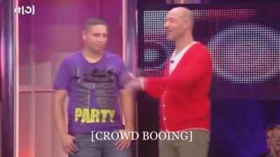 Fuck this guy for dressing poorly on a dating show