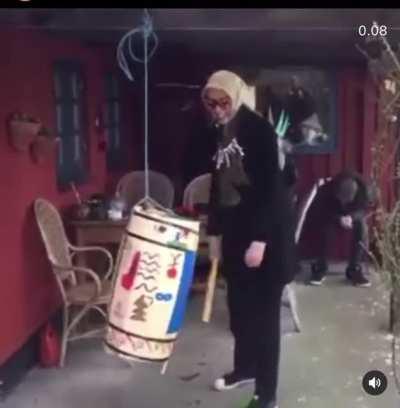 HMC while I bonk myself