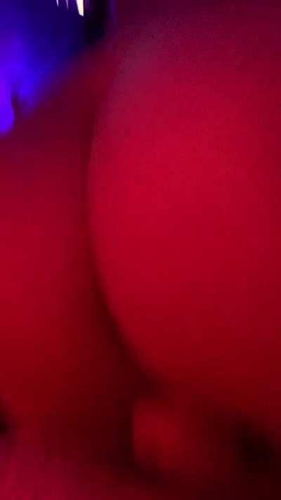 who's dick can i bounce & cum on like this? 🖤