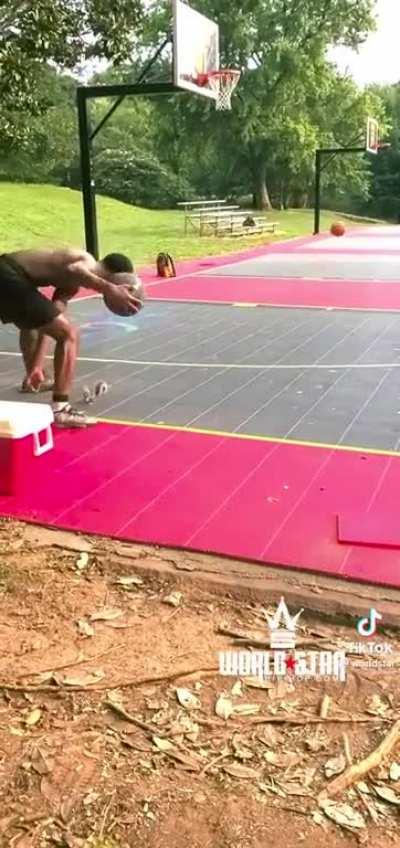 Squirrel just wants to ball 🐿️