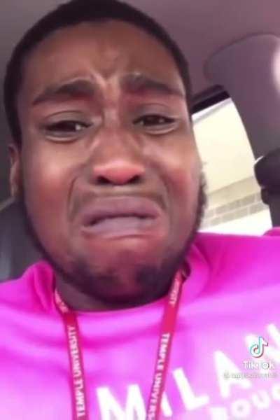 I be wondering why all the niggas like this get bitches 🤨