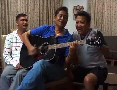 I stumbled upon this cover song by Om Bikram Bista and Yogeshwor Amatya. Anyone have any idea about the original song ? Where can I find it ? 🤔🤔