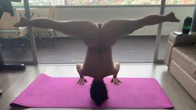 Id be eating pussy at Yoga