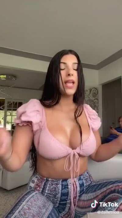 Low budget charli d'amelio