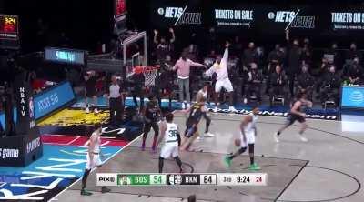 [Highlight] Blake Griffin with the slam off the dish from Joe Harris