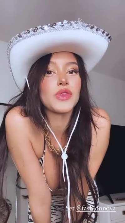 Cowgirl 2