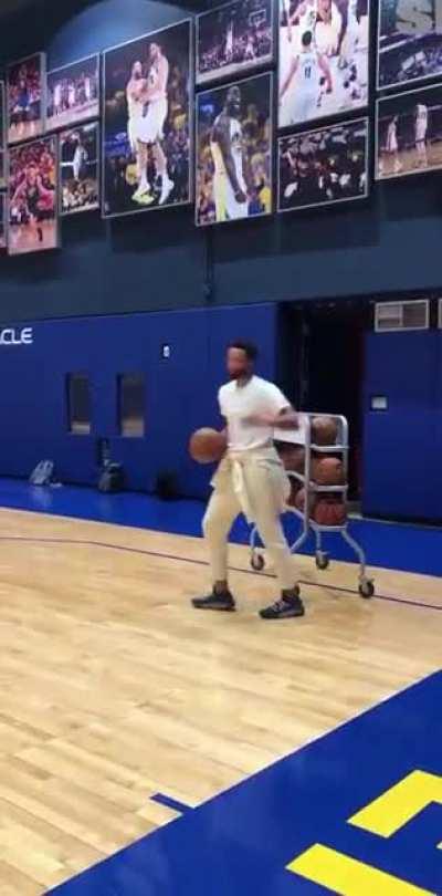 Steph Curry casually nailing multiple full court shots 🎯
