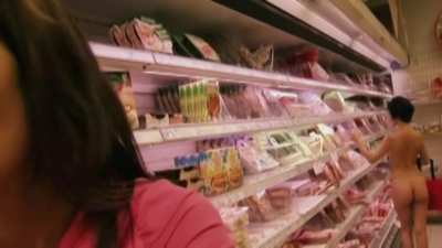 Sissi Duparc & the others - Les Textiles (FR2004) (1/2) - Grocery store scene #1