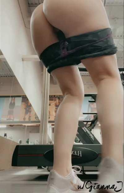 Do you think my squats look better with bottoms on or without? 40[f]