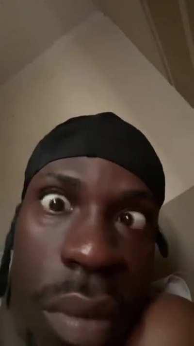 My eyes my eyes 💀