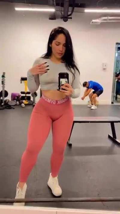 Stefany Hurtado (@fitsteffyy)