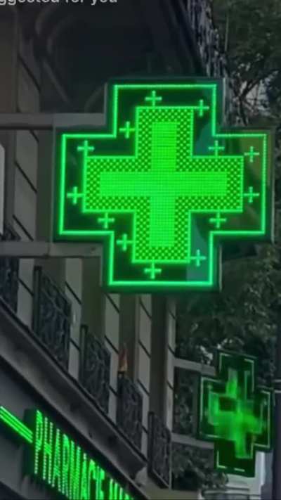 Nothing goes harder than a French pharmacy sign
