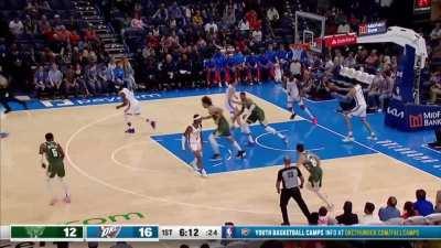 [Highlight] Giannis posts up JDub and dunks on Chet