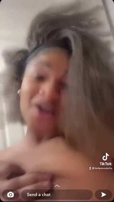 She has an Onlyfans 👀