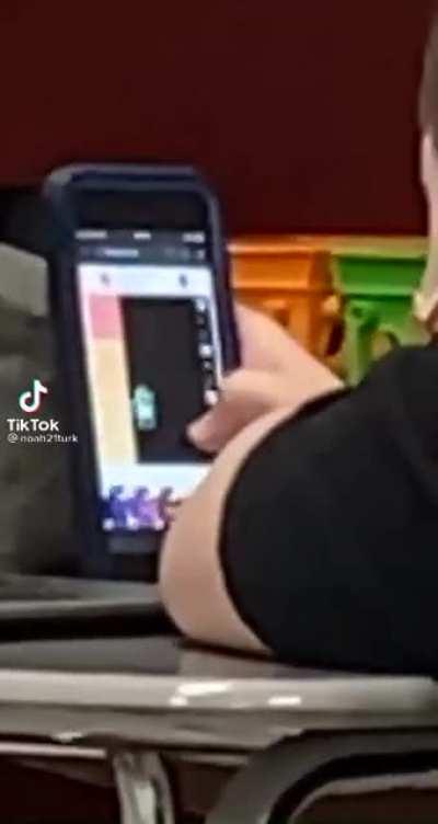 Niño hace tier list de among us 😳