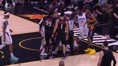 [Highlight] Jae Crowder picks up a questionable technical foul