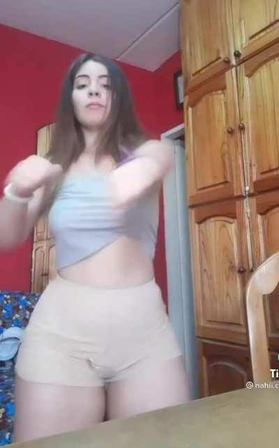 When it comes to jiggling cheeks, it’s hard to beat natural Latina genetics