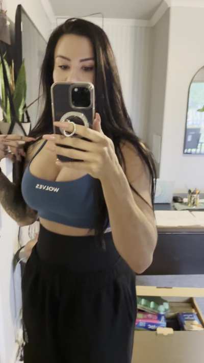 hot muscles momma with tatts