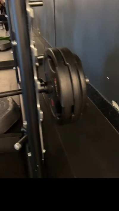 Intrusive thoughts about twerking wins this time in the gym :)