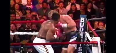 33 years ago, Ray Mercer defeated Tommy Morrison by TKO in round 5 of 12 to retain the WBO heavyweight title. One of the most brutal stoppages in boxing history.🫣