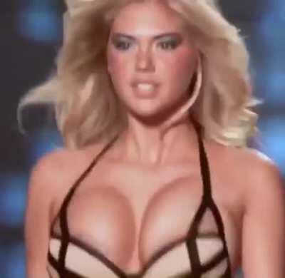 Kate Upton bouncin’