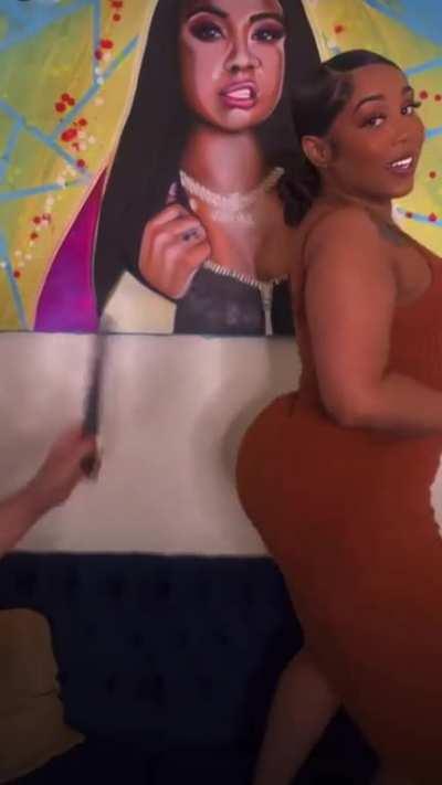 That thang is humongous🍑👏🏾