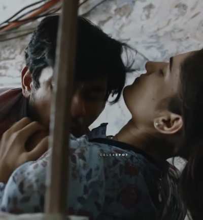 Ruhani Sharma getting squeezed🔥😜 in Agra 2023