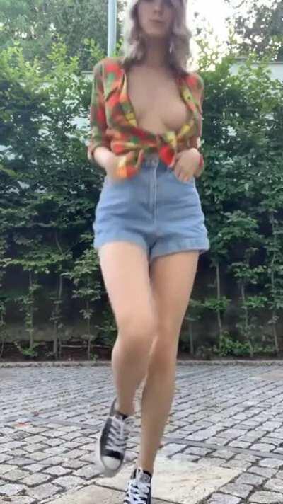 Eva Elfie 😍😍😍