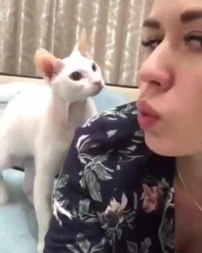 Come give me a kiss...