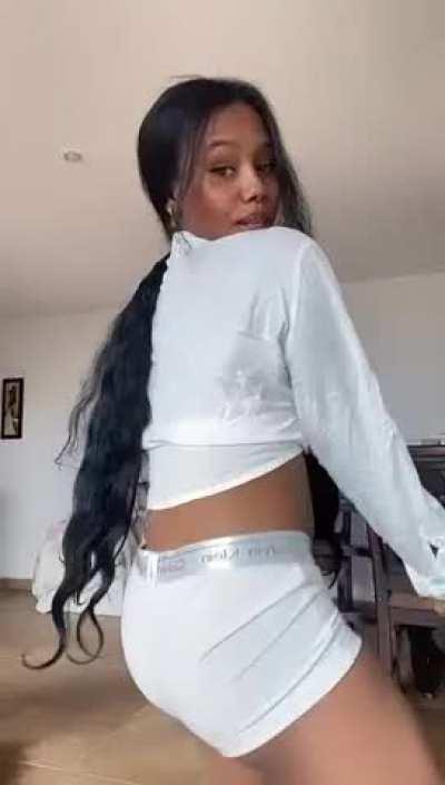 Would u smash or pass?