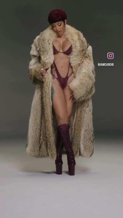 I know Mami Cardi is a nasty freak 👅