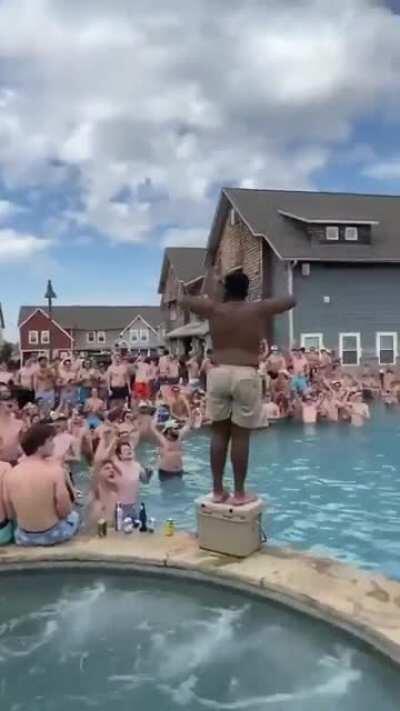 Jumping from a thermal box