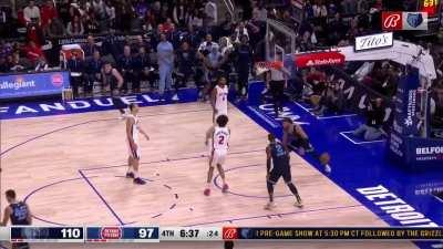 [Highlight] David Roddy splits the Pistons defense for the yam. He led all Grizzlies last night with a +16.