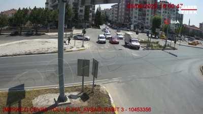 WCGW Crossing at the red light