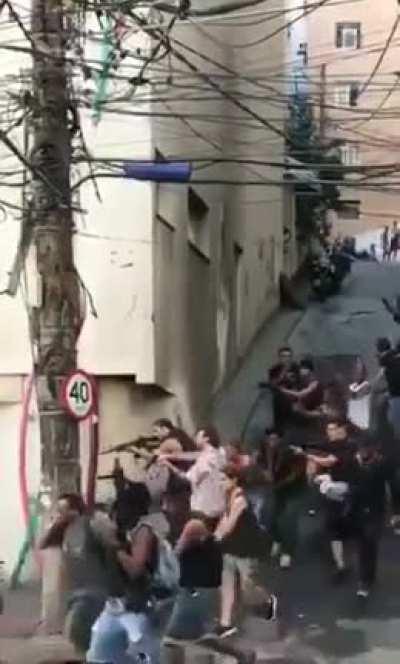 Brazilian drug gang vs the police