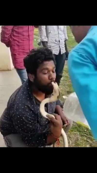 That’s a big nope for me…let’s not play with the venomous snake