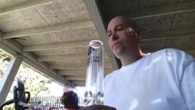 Dude smokes the world's hottest pepper (Carolina reaper)