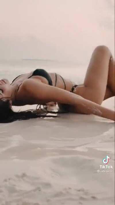 Jade Picon (@jadepicon)