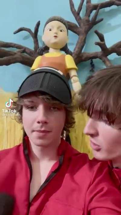 OH MY GOD LOOK AT THIS GUYS