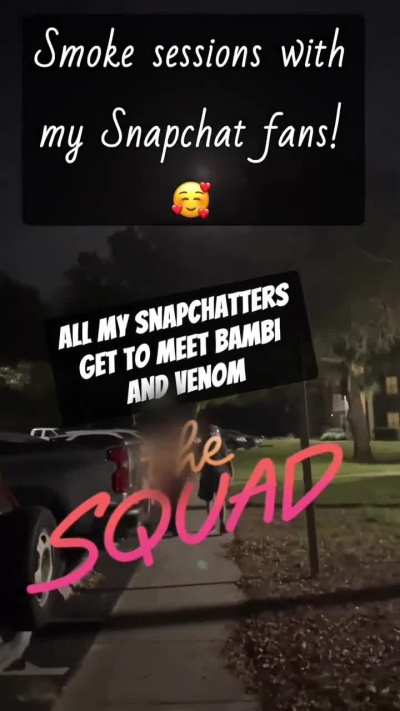 I had fun with my Snapchat fans tonight! 🥰🥰 Maybe it’ll be you next time. I hope you’re ok with me posting you if we do ever meet, I always blur just in case you need to stay anonymous