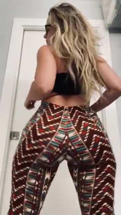 Pants will make her dance! Pants will make her dance!