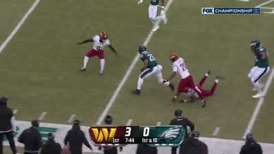 [Highlight] SAQUON TAKES IT TO HOUSE ON THE FIRST OFFENSIVE PLAY OF THE GAME!!