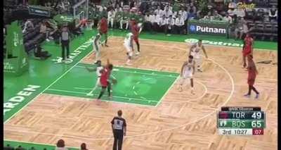 [Highlight] OG Anunoby tells Marcus Smart he can’t guard 1 through 5 by bodying him in the post for an easy dunk