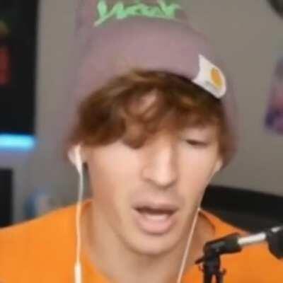 I made Flamingo/Albert sing Baka Mitai