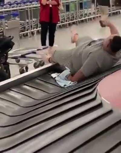 Man falls in conveyor