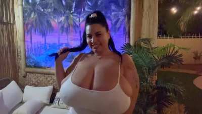 Bit of motivation to get you through the week 🥵 💦